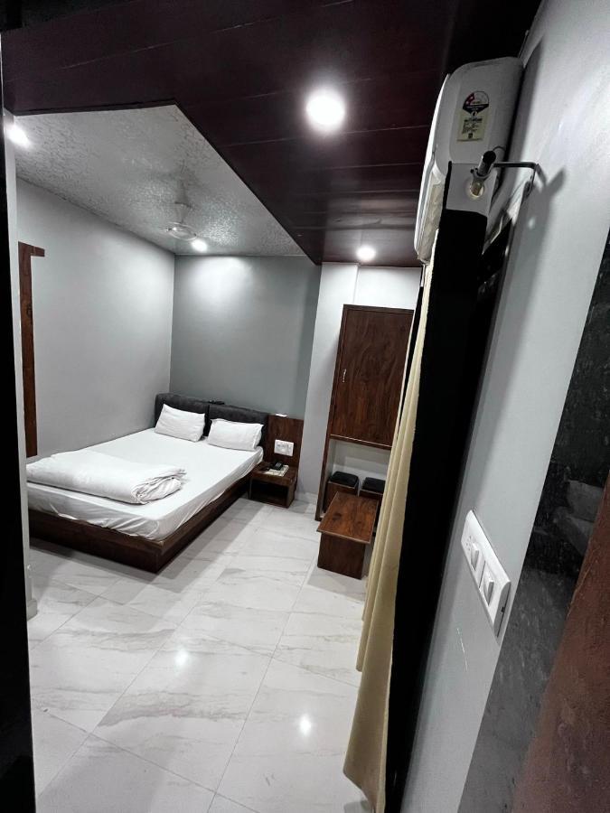 Hotel Shankar Уджайн Екстериор снимка