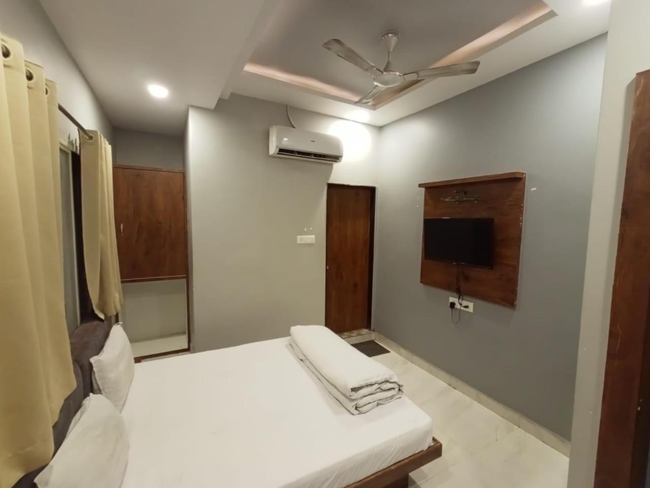 Hotel Shankar Уджайн Екстериор снимка