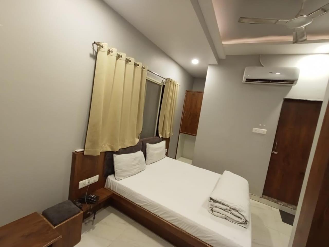 Hotel Shankar Уджайн Екстериор снимка